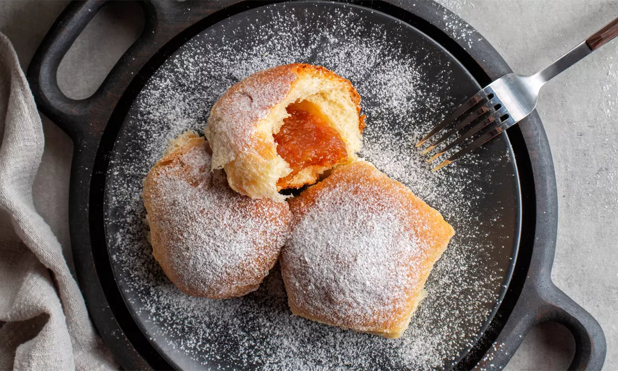 Lockere Buchteln ganz ohne Backrohr, im Airfryer gebacken sind herrlich weich, goldbraun und in Rekordzeit fertig.