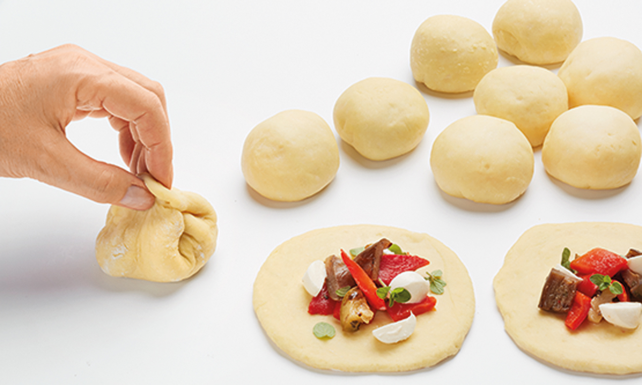 Germkugeln mit Anti-Pasti-Gemüse Rezept | Dr. Oetker Germkugeln mit Anti-Pasti-Gemüse Rezept | Dr. Oetker