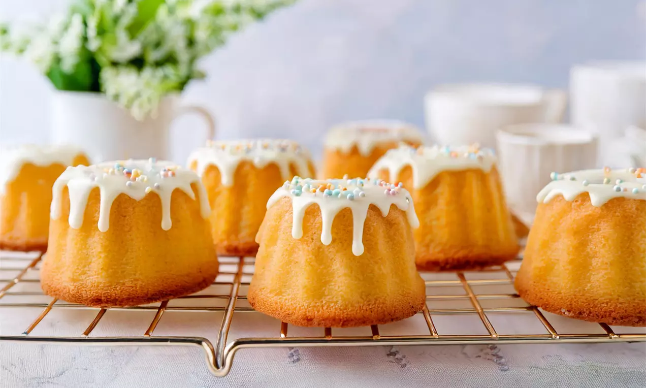 Mini-Eierlikör-Gugelhupfe