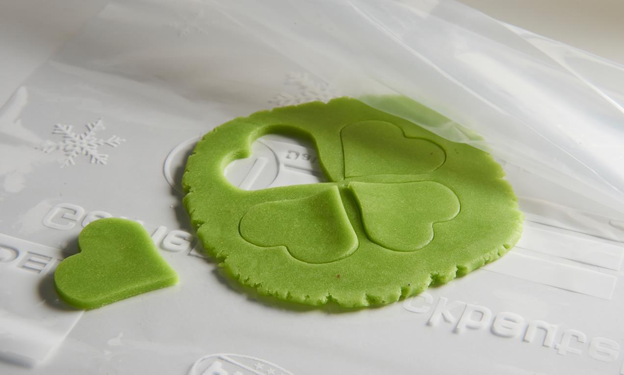 Picture - marzipan-kleeblatt-handling.jpg